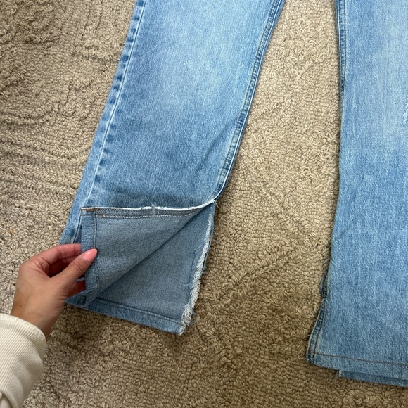 Zara Women's High Rise Jeans - Light Blue - Picture 6 of 6